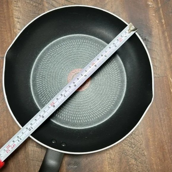 T-Fall 10.5 inch non-stick frying pan - Picture 5 of 5